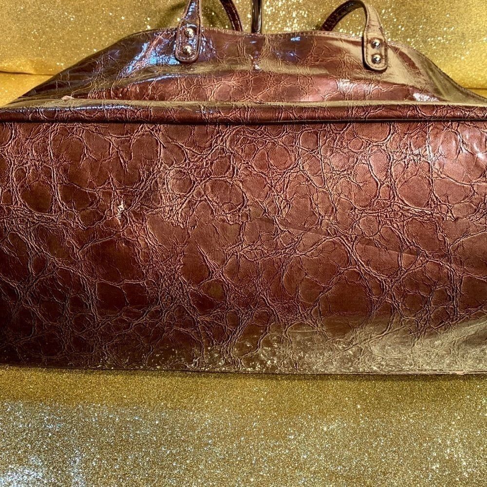 Large Brown KYA Shoulder Bag with Large Design - Picture 5 of 8